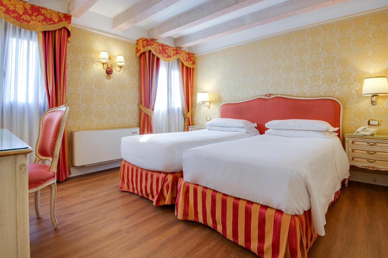 Hotel Antiche Figure Venice Exterior photo