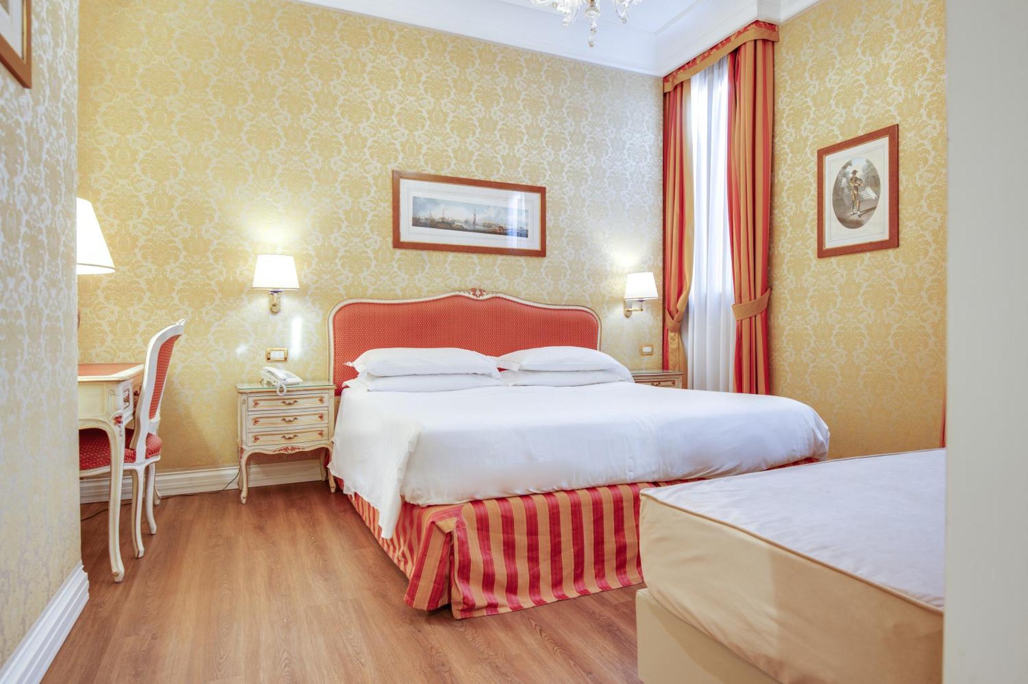 Hotel Antiche Figure Venice Exterior photo